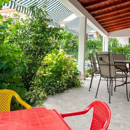 Apartment Lucija Kastela