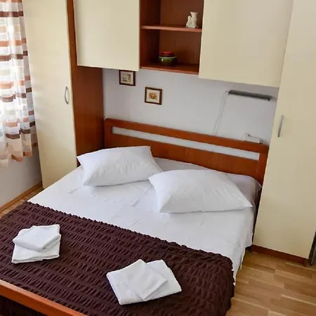 Lucija *